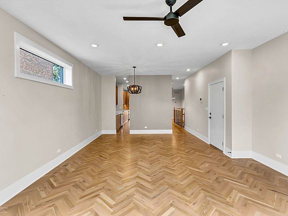 3rd image of 4846 S Saint Lawrence Ave #101