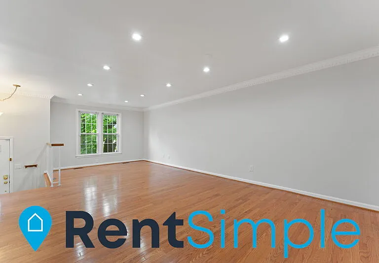 39 Fendall Ave — Photo 8