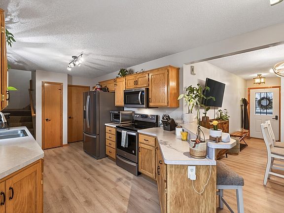 2nd image of 15284 Fluorine St NW
