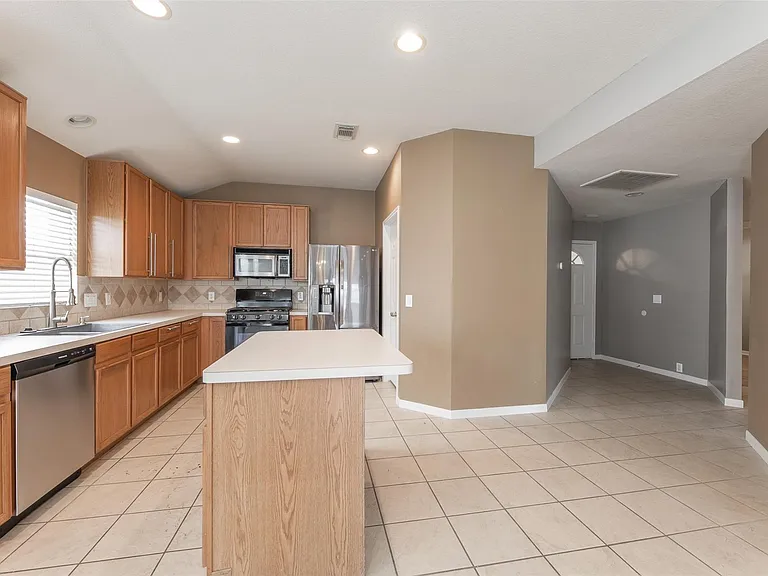 16522 Grenada Falls Dr — Photo 11