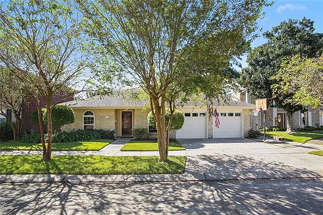 1st image of 3608 Woods Dr