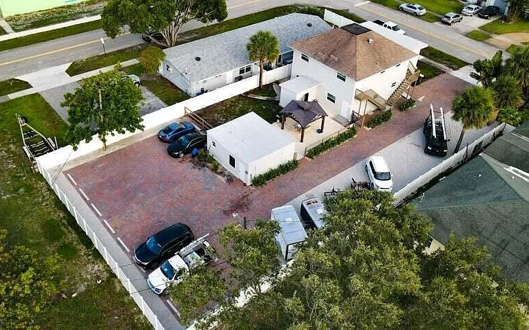 305 Cypress Dr #1 — Photo 14