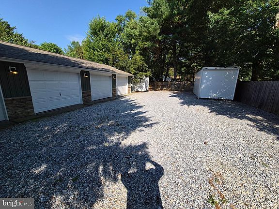 3rd image of 102 28th Ave