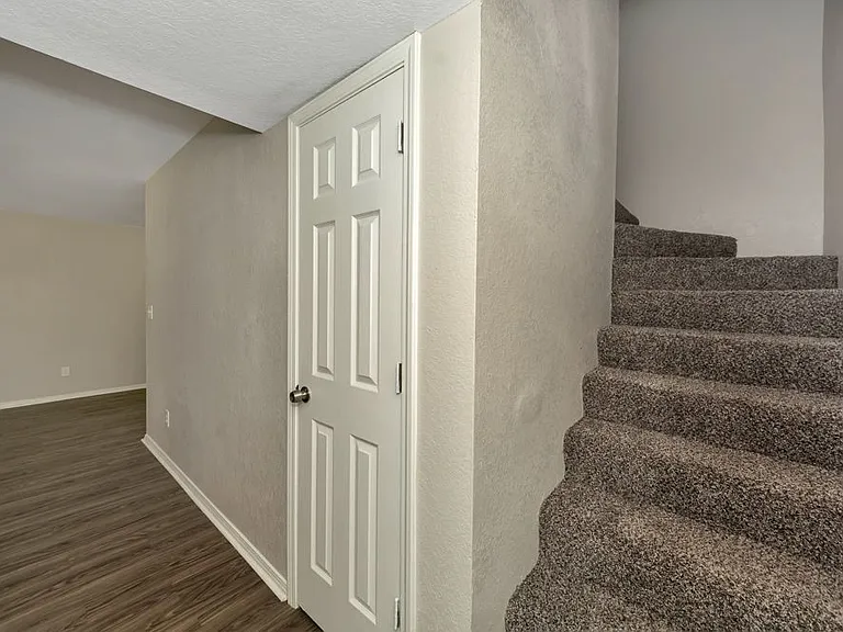Lake Hefner Townhomes — Photo 5