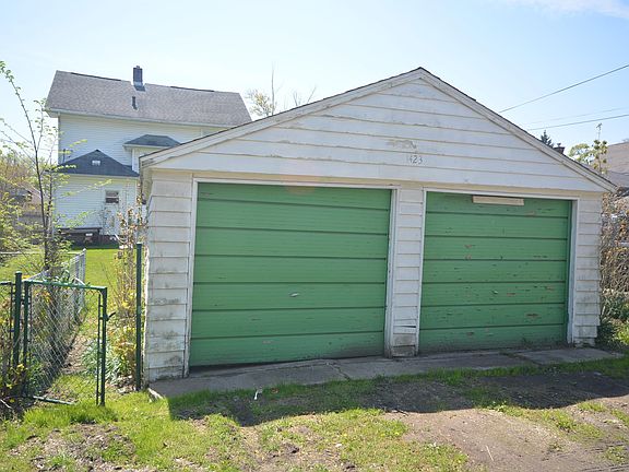 2nd image of 1423 Egleston Ave