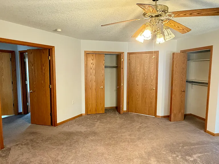 1810 W Marigold Dr — Photo 13