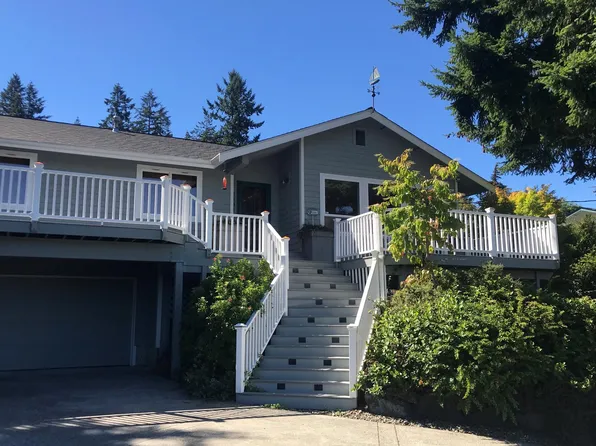 3302 Lewis St, Gig Harbor, WA 98335