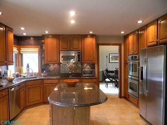 5th image of 143 Misty Oak Pl