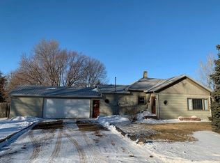 1606 Elm St, Tyndall, SD 57066
