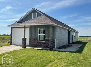 5601 Young Dr, Jonesboro, AR 72404