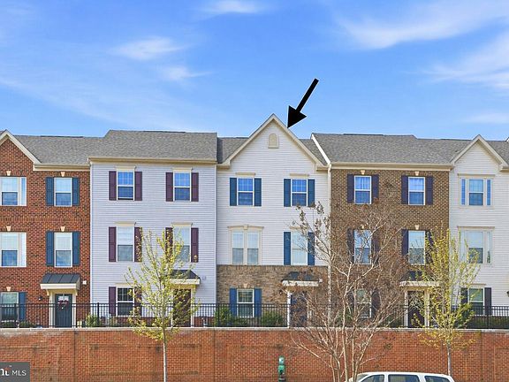 2nd image of 806 Foxleigh Way