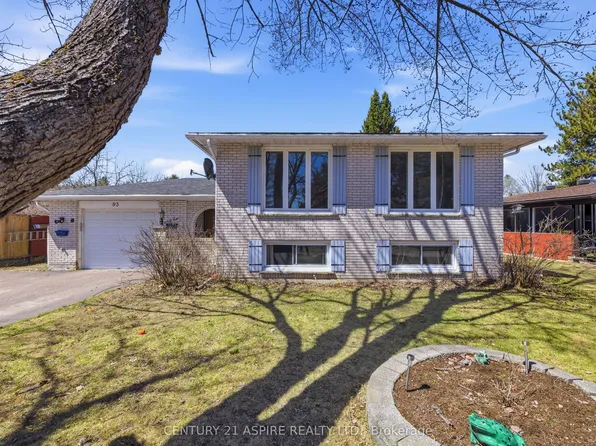 93 Frontenac Cres, Deep River, ON K0J 1P0