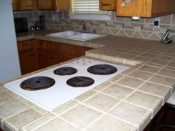 Tiled Kitchen Countertops
