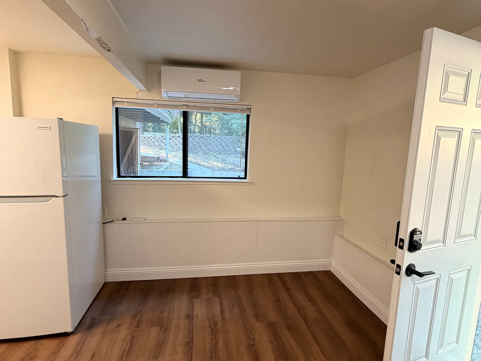 1 bed, 450 sqft, $1,400 — Photo 4