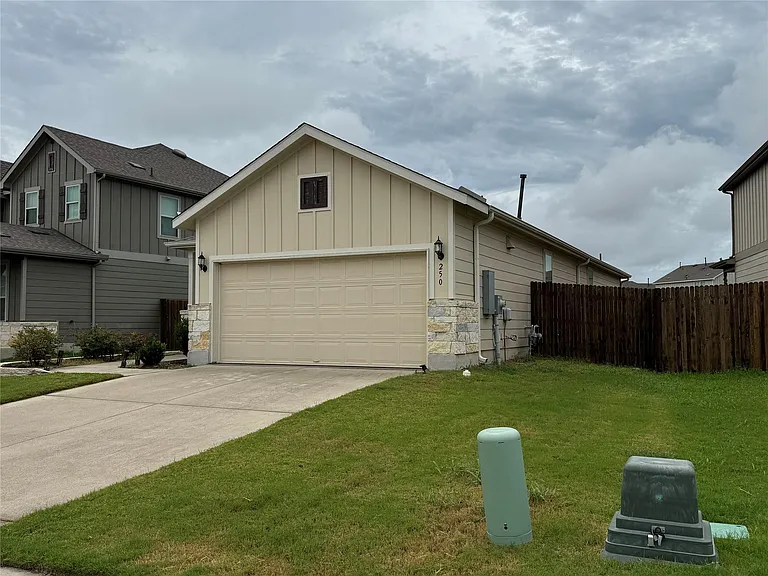 250 Zuma Dr — Photo 5