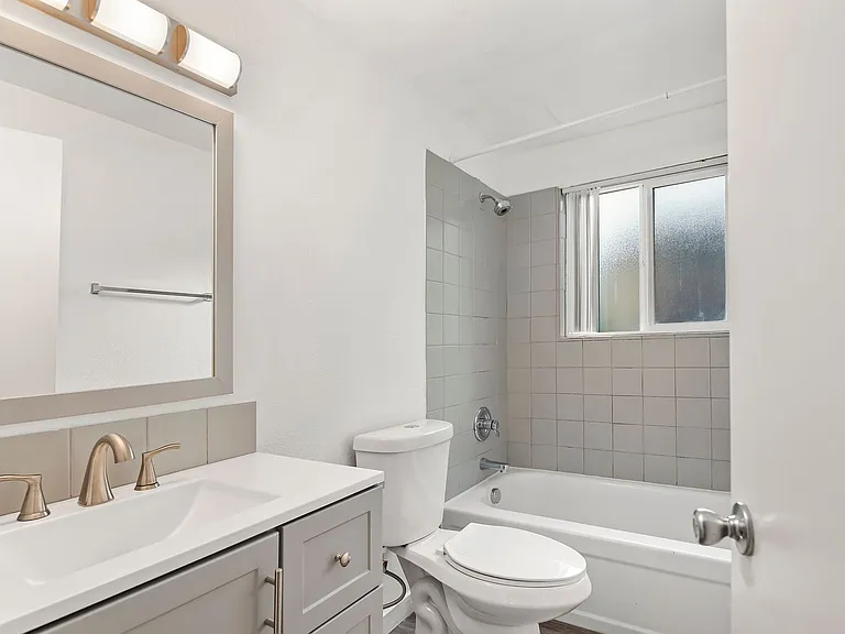 Cedar Mill Apartments — Photo 28