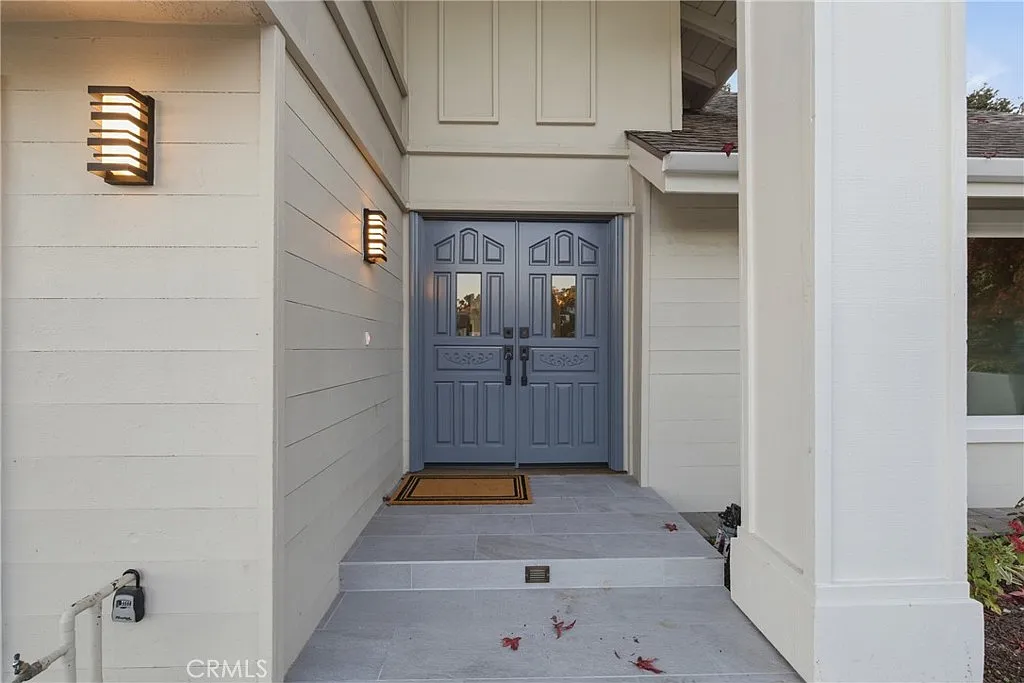 4 bed, 3.5 bath, 2474 sqft, $6,795 — Photo 3