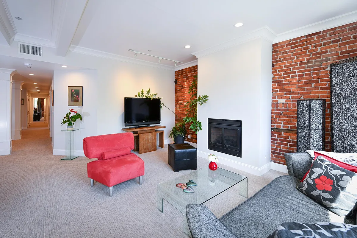 Building Photo - 13756 Arnold Dr #2B