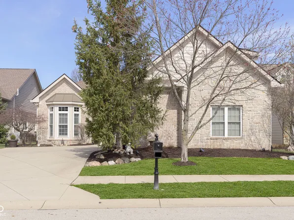 15254 Kampen Cir, Carmel, IN 46033