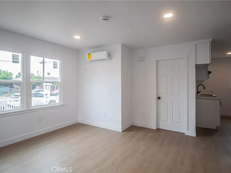 2214 Continental Ave — Photo 6