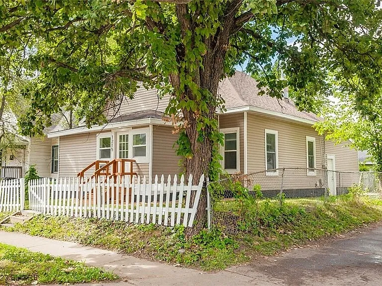 1215 Clark St — Photo 22
