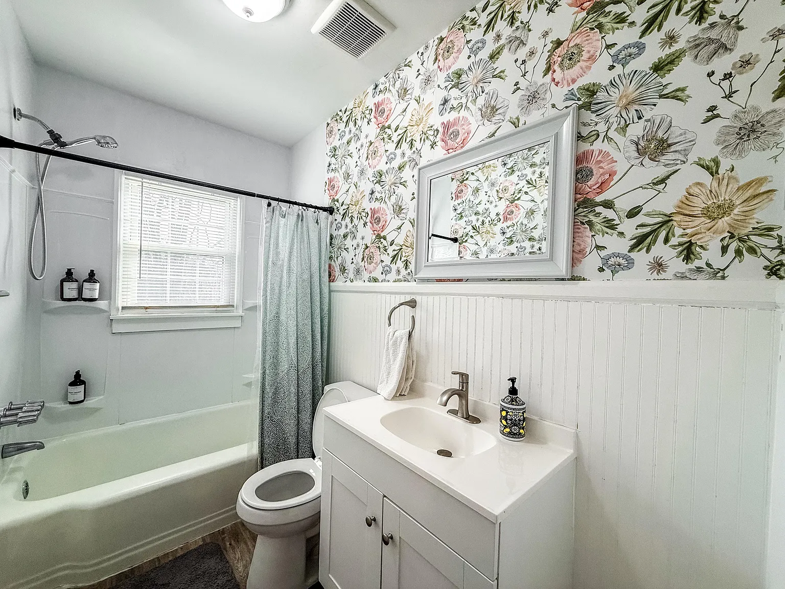 1 bed, 1064 sqft, $1,850 — Photo 4