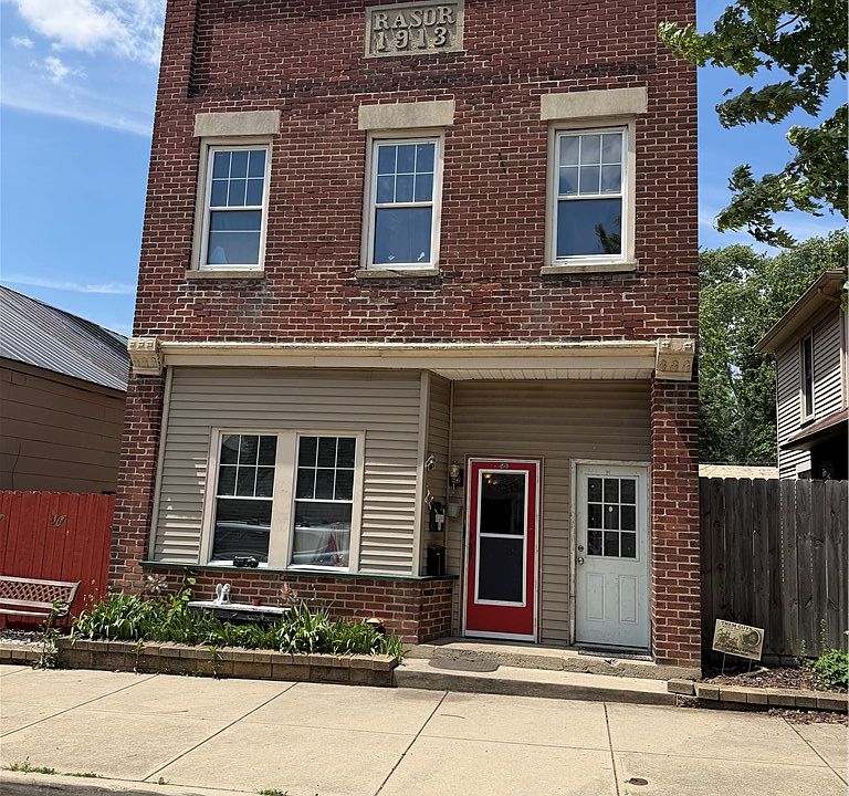 1st image of 419 Market St