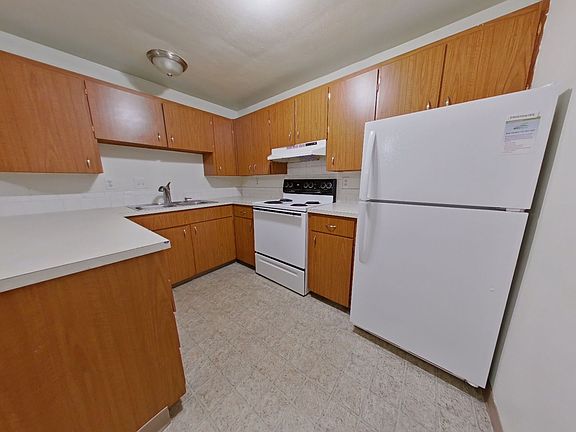 4th image of 2515 Frontier Dr APT 2