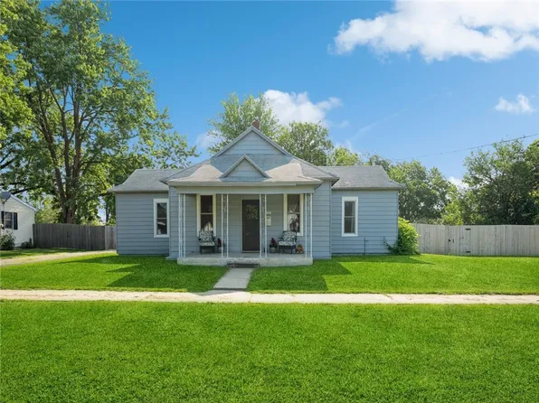506 S East St, Indianola, IA 50125