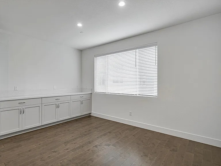 1010 Sinopia Ter — Photo 17
