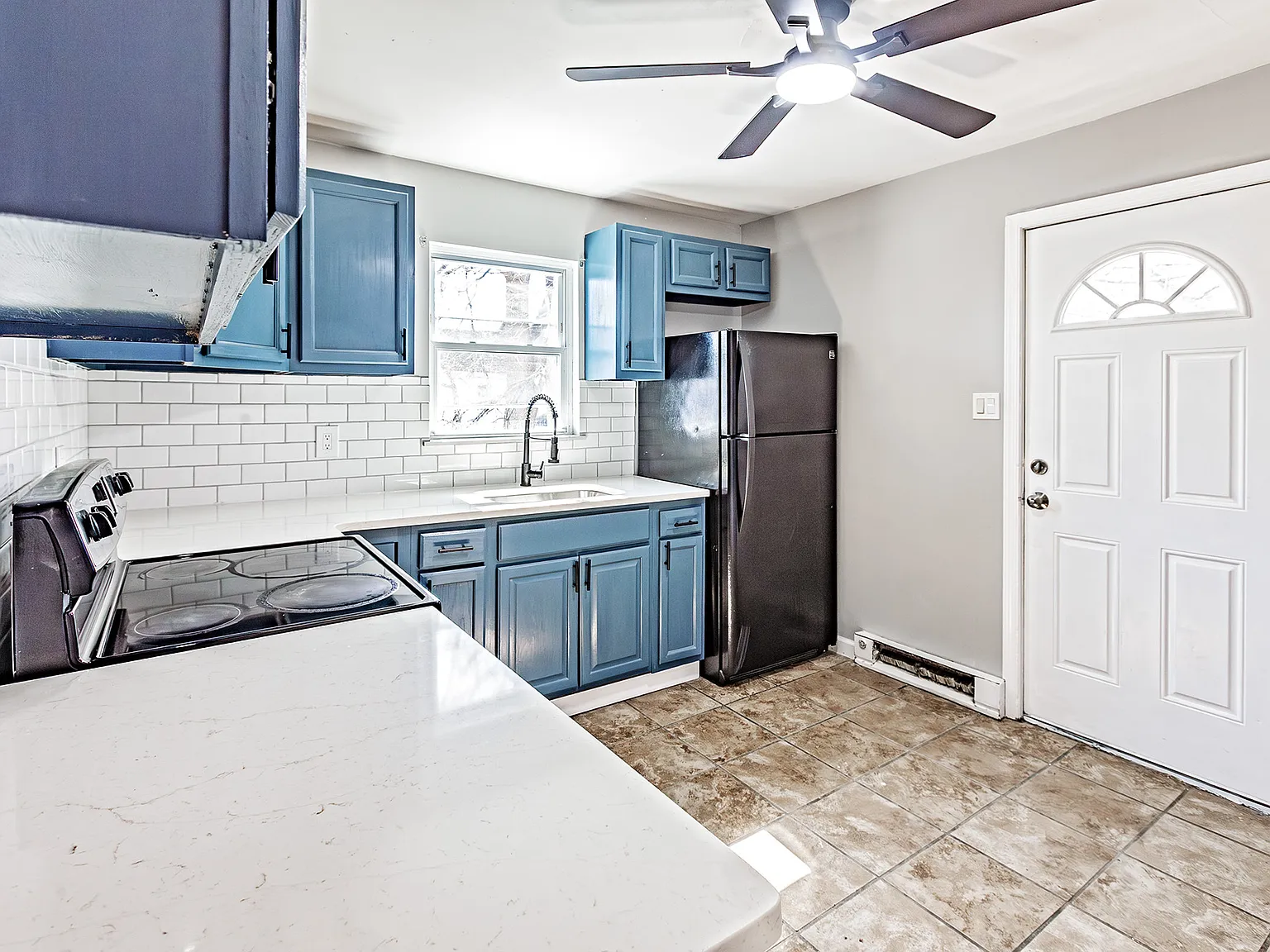 35 High St Woodbury - B — Photo 3