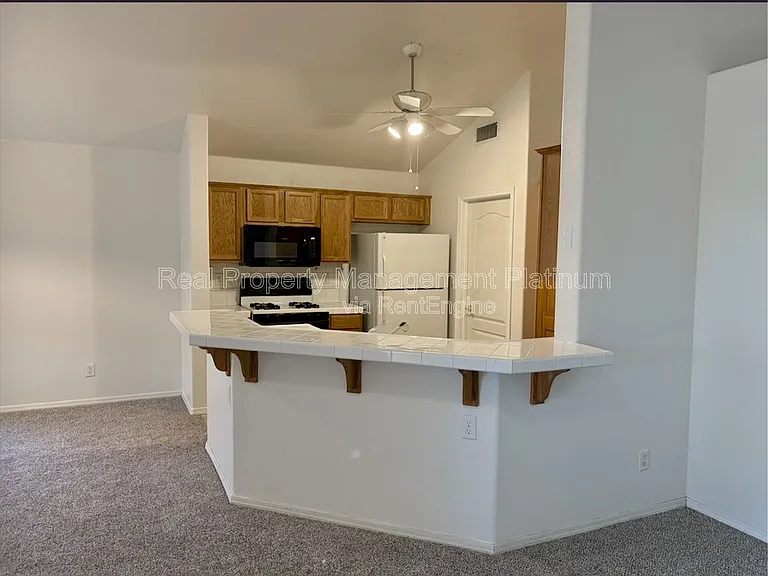 2669 Alamos Ave — Photo 18