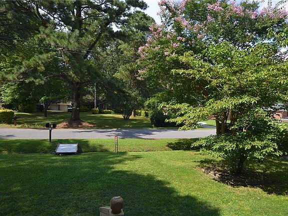 4th image of 137-A Marion Dr