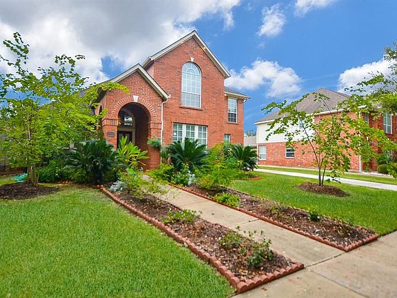 2nd image of 1814 Maidenhair Ln