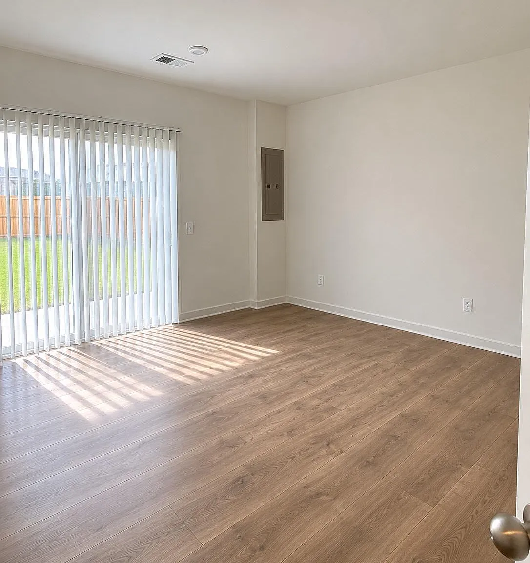 3 bed, 3.5 bath, 1512 sqft, $2,750 — Photo 4