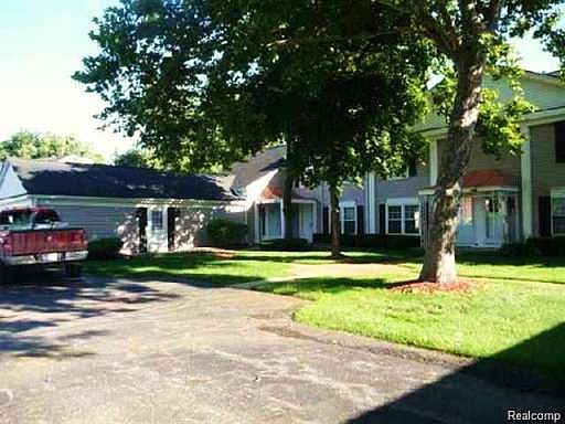 2nd image of 2681 Williamsburg Cir #1