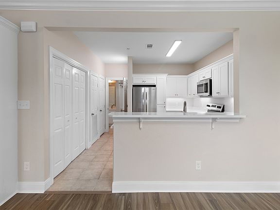 5th image of 801 Luther St W Unit 1606