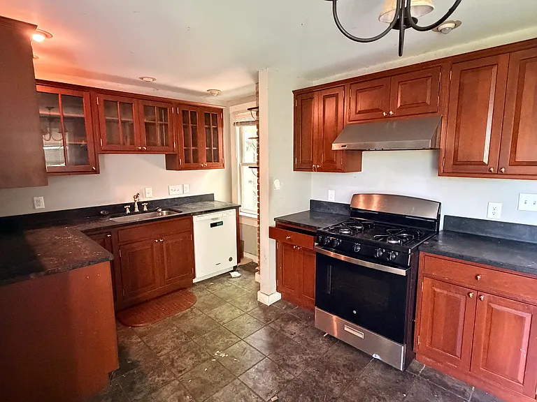 103 S Water St — Photo 1