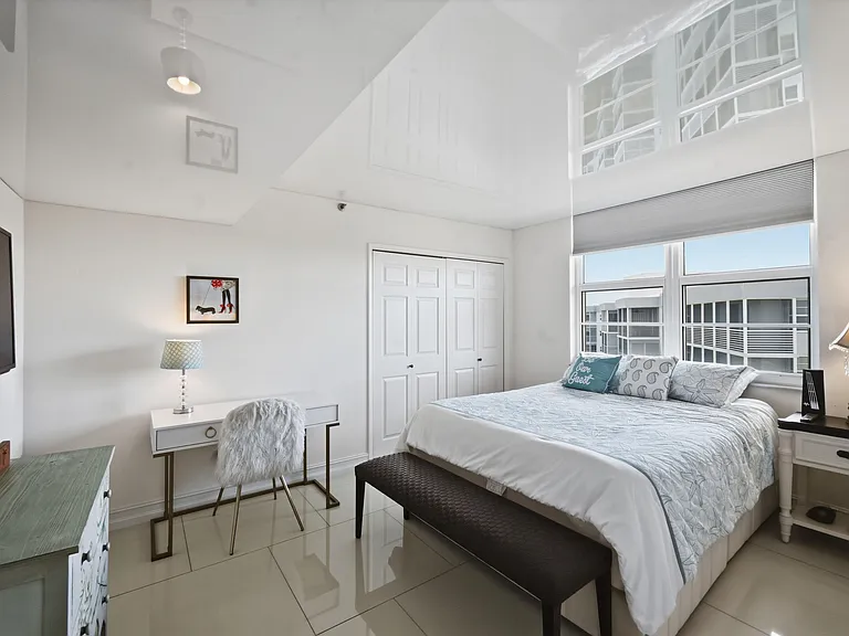 4015 W Palm Aire Dr #1001 — Photo 25