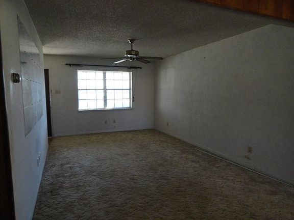 4th image of 8020 Herndon Dr
