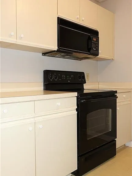 685 Bartons Landing Pl #1 — Photo 16
