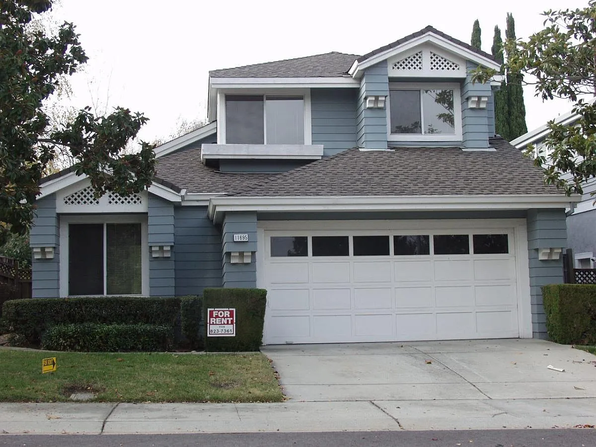 11695 Walnut Spring Ct photo 1
