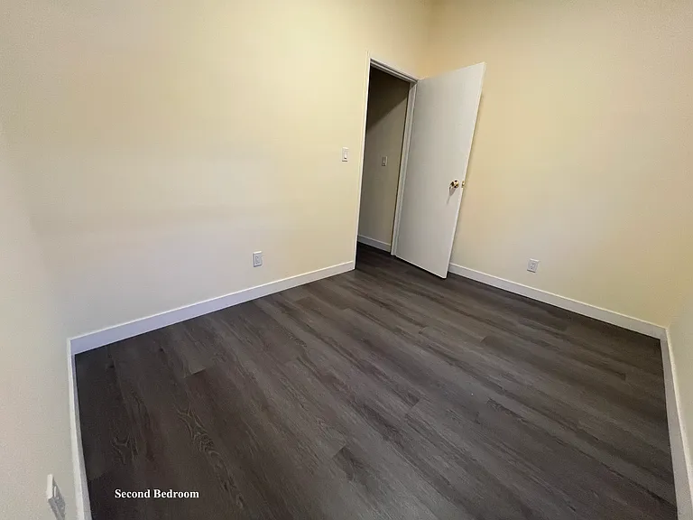 2819 Altura St #1/2 — Photo 8