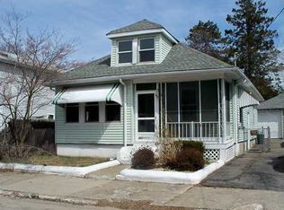 111 Oriole Ave, Pawtucket, RI 02860