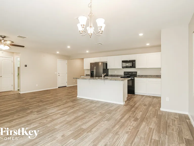 16570 W Sierra St — Photo 4