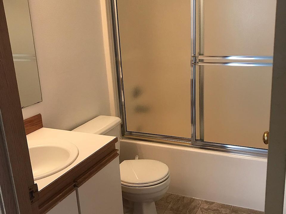 2nd image of 828 Avenue A