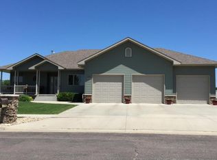1350 17th St NE, Watertown, SD 57201