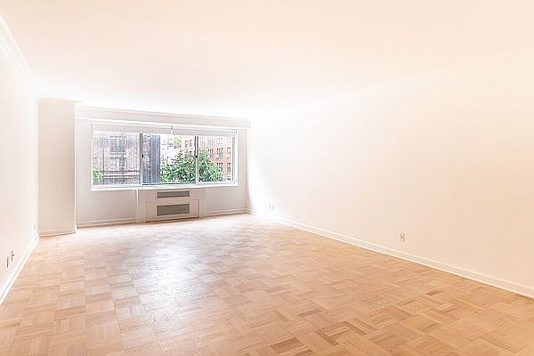 1st image of 920 Park Ave #5A