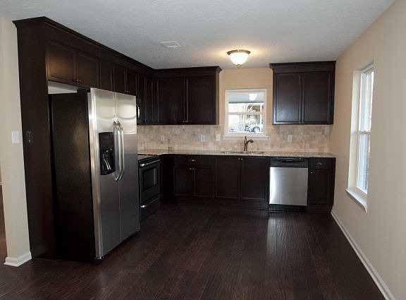 3rd image of 241 Miramar Dr
