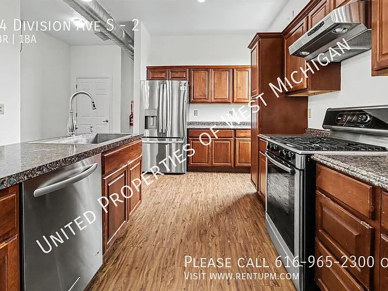 24 Division Ave S #2 — Photo 3
